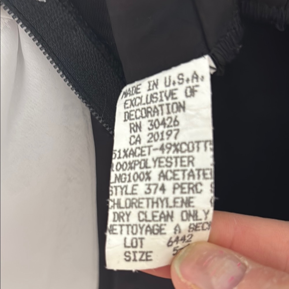 Elegant Black and White Women's Dress - Picture 12 of 13